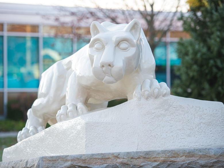Nittany lion statue